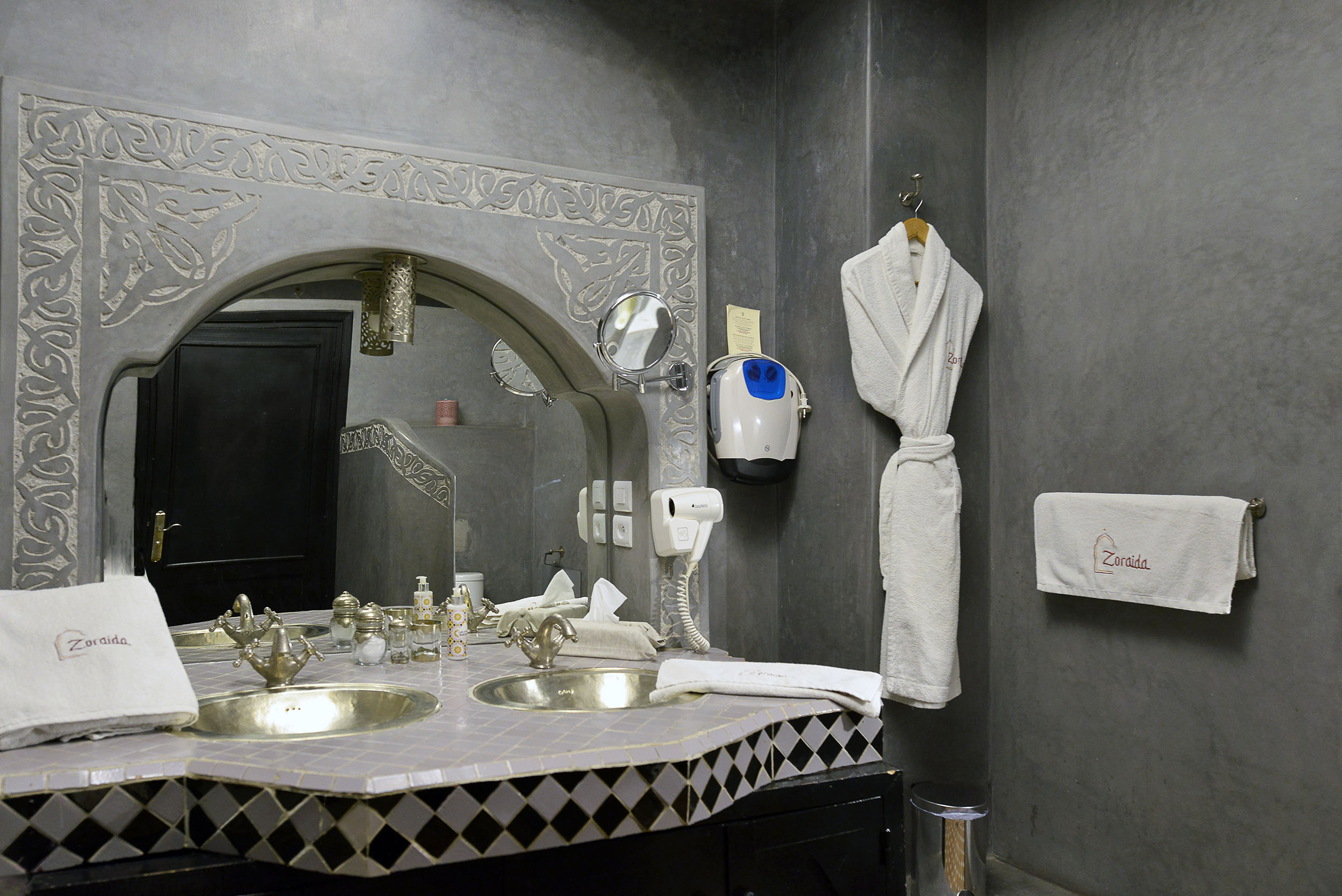 Salle de bain suite Sherazade riad Zoraida Marrakech